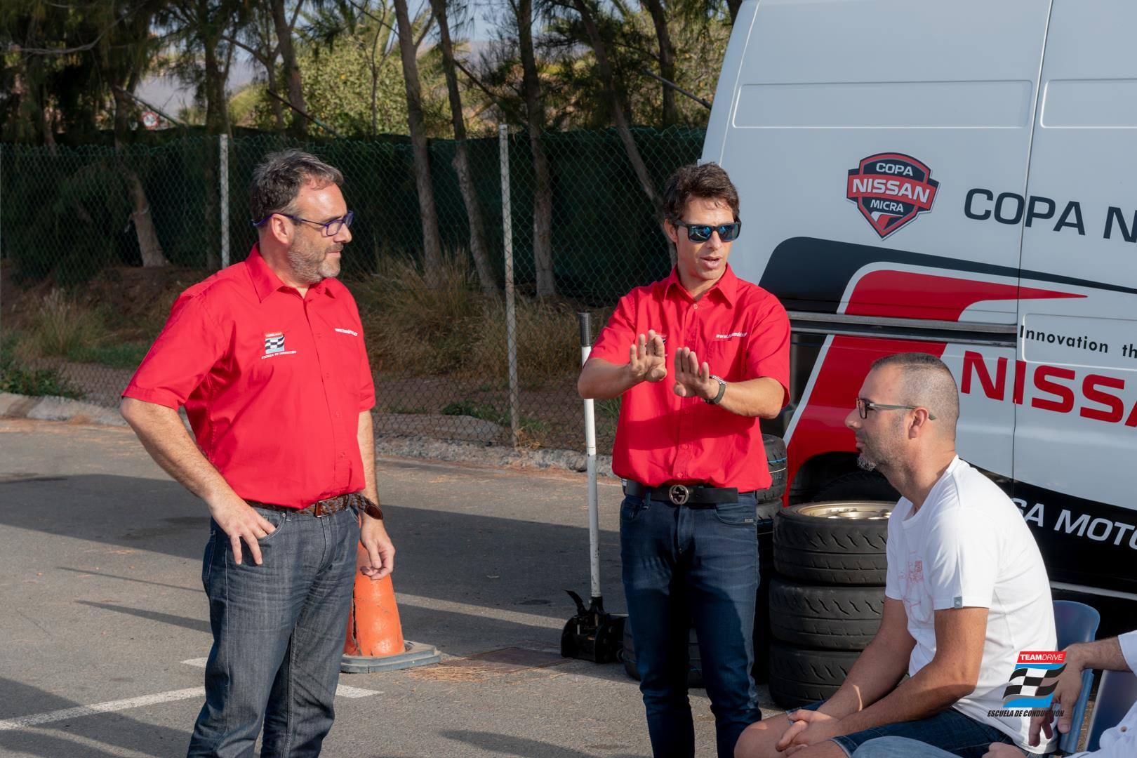 41459350_731612607180193_5942409505412218880_o